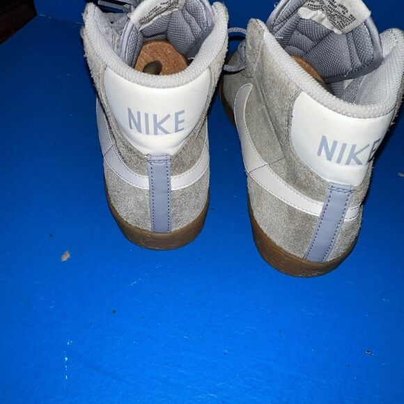 Nike Blazer Mid Suede Men’s Shoe Size 8 Gray / 518171-016 - Picture 4 of 6